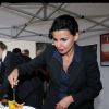 Rachida Dati sert la paella - Soirée d'ouverture du 13e Festival Le 7e art dans le 7e dans la cour du lycée Victor Duruy, rue de Babylone à Paris, le 10 juin 2014.