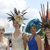Les chapeaux sur le "Prix de Diane Longines" à l'hippodrome de Chantilly le 15 juin 2014.
