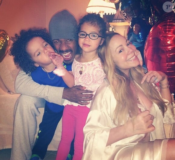 Fan de ses enfants, Mariah Carey n'a pas manqué de partager des clichés très famille à l'occasion de la Fêtes des pères, le 15 juin 2014.