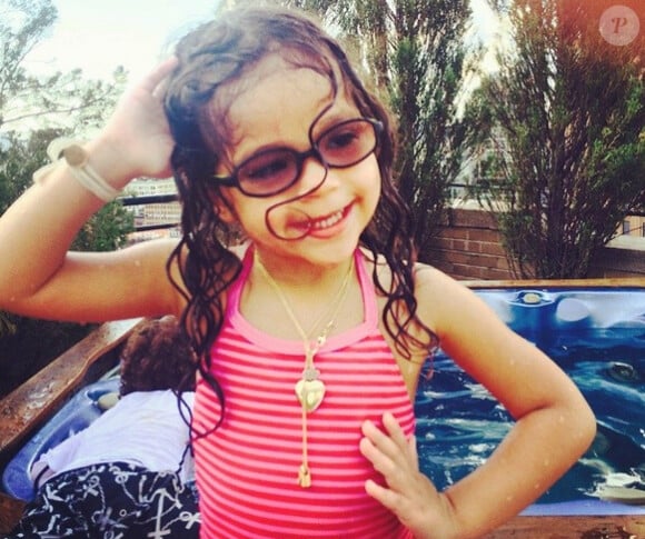 Mariah Carey s'est offert une séance de bain à remous avec ses bambins, le 6 juin 2014.