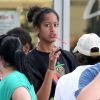 Exclusif - Malia Obama (fille de Barack Obama) en vacances avec des membres de sa famille à Hawaï le 24 décembre 2012. 