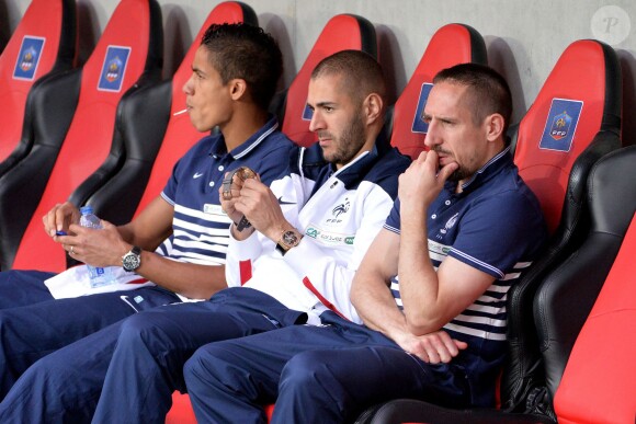 Raphaël Varane, Karim Benzem et Franck Ribéry lors du match entre le Paraguay et la France à à l'Allianz Riviera de Nice, le 1er juin 2014