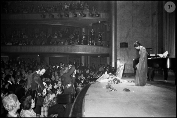 Maria Callas sur scène à Paris en 1974.