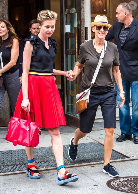 L'animatrice Ellen DeGeneres et sa femme Portia de Rossi font du shopping à New York, le 19 juin 2014.