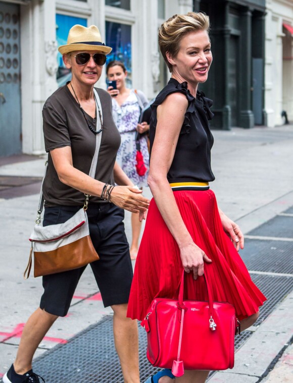 Ellen DeGeneres et sa femme Portia de Rossi font du shopping à New York, le 19 juin 2014.