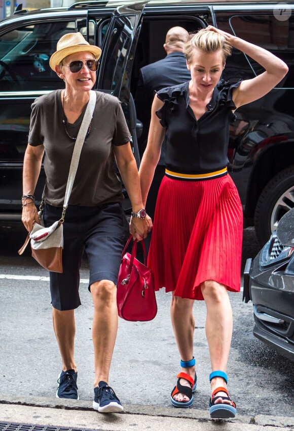 Ellen DeGeneres et sa femme Portia de Rossi font du shopping à New York, le 19 juin 2014.