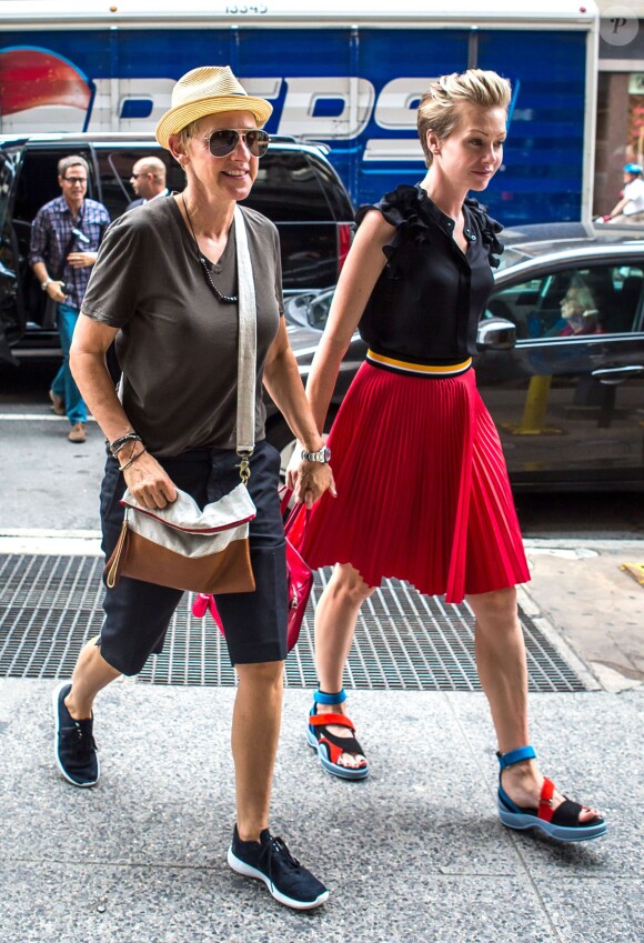 Ellen DeGeneres et sa femme Portia de Rossi font du shopping à New York, le 19 juin 2014.