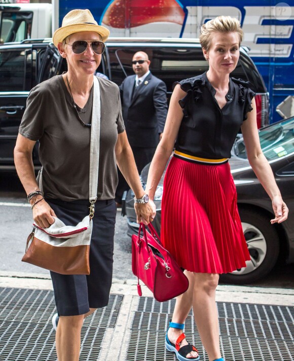 Ellen DeGeneres et sa femme Portia de Rossi font du shopping à New York, le 19 juin 2014.