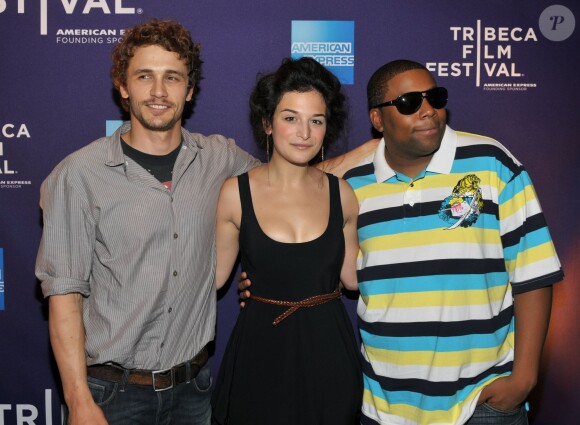 James Franco avec Jenny Slate et Kenan Thompson (de l'émission Saturday Night Live) lors du Festival du film de Tribeca à New York, le 2 mai 2010.