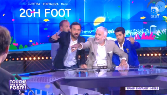 Cyril Hanouna, Jamel Debbouze et Michaël Youn s'incrustent sur le plateau d'i-Télé avec Pascal Praud le mercredi 25 juin (dans le cadre de Touche pas à mon poste).