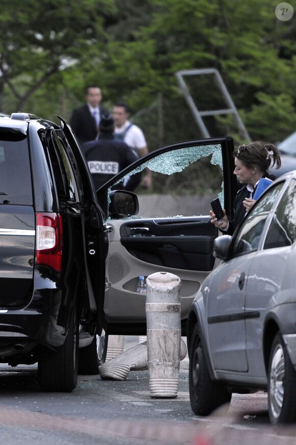 La police judiciaire des Alpes Maritimes procède aux premiers relevés de preuves dans le véhicule où Helene Pastor, la soeur de Michel Pastor, l'ancien magna de l'immobilier monégasque décédé il y a quelques mois, a été assassinée alors qu'elle sortait de l'hôpital de l'Archet à Nice le 6 mai 2014.