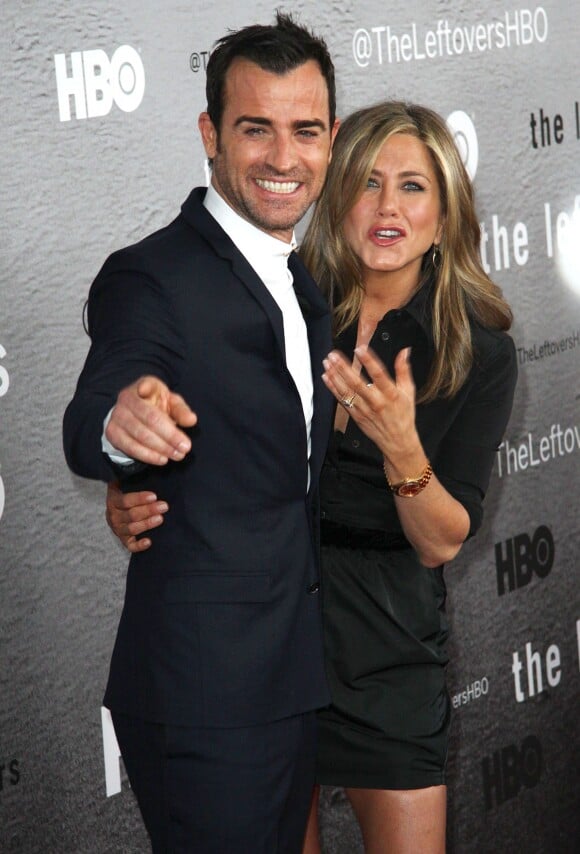 Justin Theroux et sa fiancée Jennifer Aniston - Première du film "The Leftovers" au NYU Skirball Center à New York le 23 juin 2014