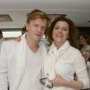 Alex Lutz et sa femme Mathilde Vial lors de la 4ème édition du "Brunch Blanc" sur le bateau Le Paquebot à Paris, le 29 juin 2014.