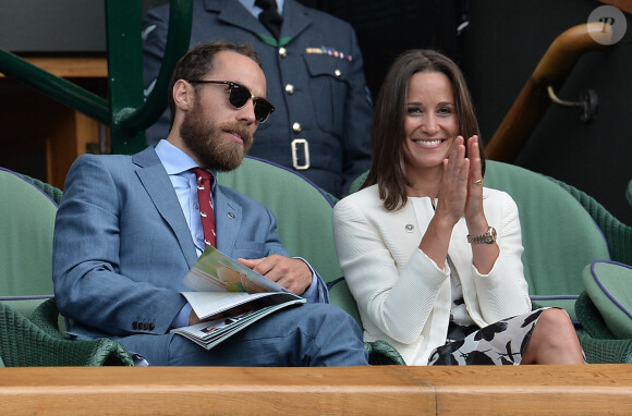 Pippa et James Middleton dans les gradins de Wimbledon le 26 juin 2014.