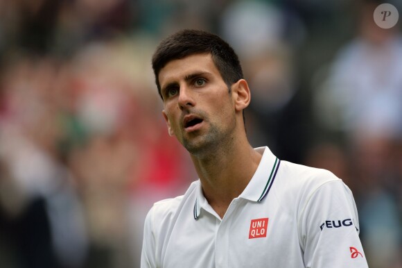 Novak Djokovic lors de son match contre Gilles Simon au tournoi de Wimbledon à Londres, le 27 juin 2014.