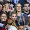 Sylwia, femme de Miroslav Klose, avec Lisa, Sarah Brandner et Lisa-Maria, compagnes respectives de Roman Weidenfeller, Bastian Schweinsteiger et Ron-Robert Zieler, avec le créateur Thomas Hayo lors du match Allemagne-Algérie à Porto Alegre (Brésil) le 30 juin 2014.