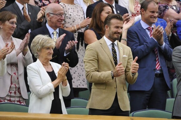 David Beckham et sa mère Sandra à Wimbledon. Le 28 juin 2014.