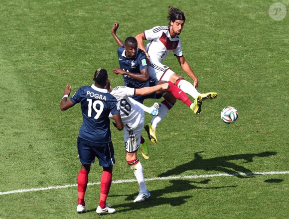 Paul Pogba, Toni Kroos, Blaise Matuidi et Sami Khedira - Match de la France contre l'Allemagne, à Rio de Janeiro, au Brésil, le 4 juillet 2014.