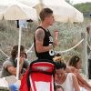 Marco Verratti profite de ses vacances sur l'île de Formentera, avec sa belle Laura et leur fils Tommaso, le 5 juillet 2014