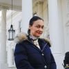 Laurence Haim devant la Maison Blanche à Washington, le 4 février 2009