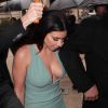 Kim Kardashian arrive à l'hôtel Salomon de Rothschild pour assister au défilé Valentino haute couture automne-hiver 2014-2015. Paris, le 9 juillet 2014.