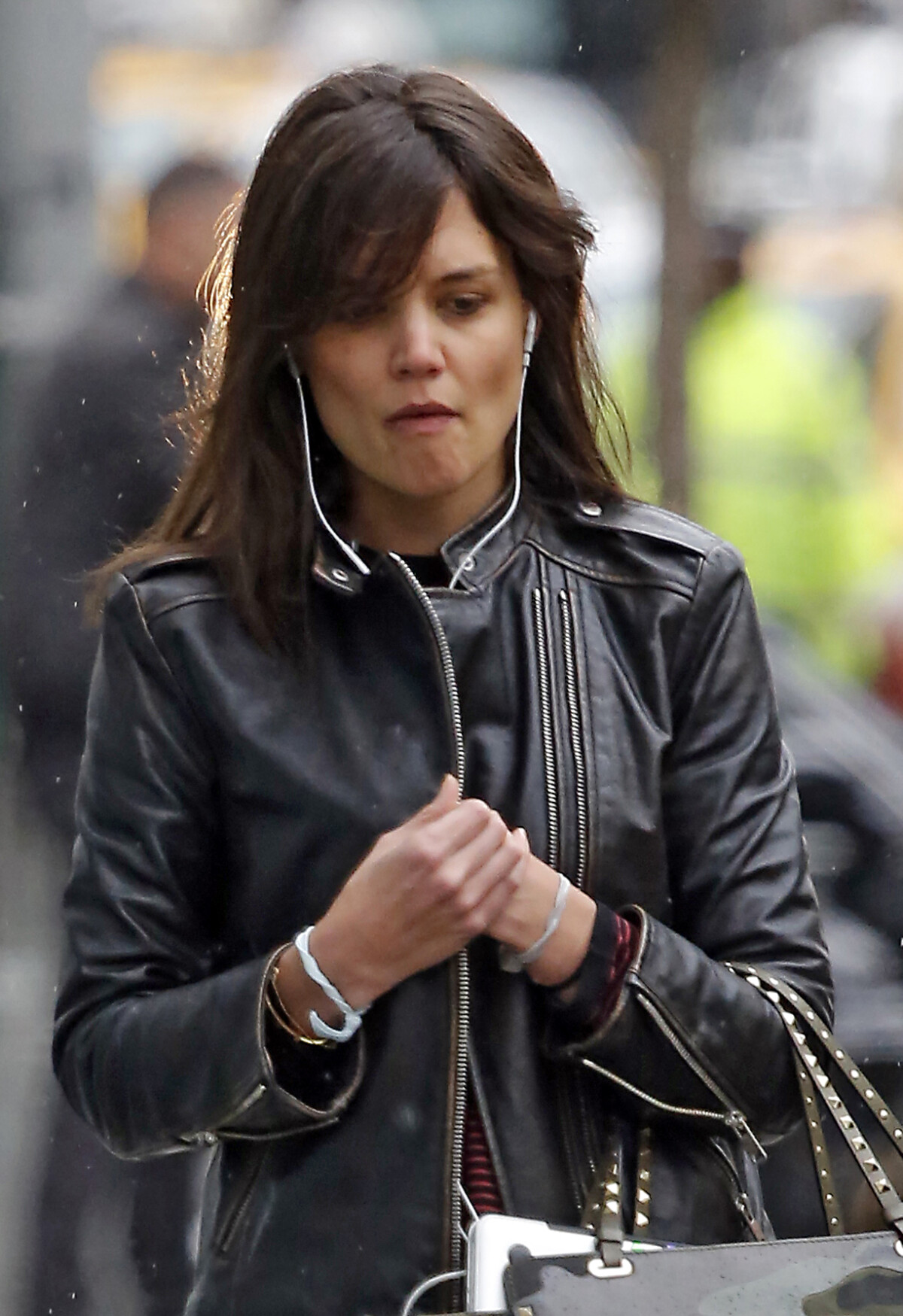 Vidéo Exclusif Katie Holmes Dans Les Rues De New York Le 29 Avril 2014 Purepeople 