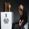Ce dimanche 13 juillet, Gisele Bündchen accompagnera le trophée de la Coupe du monde au stade de Maracana, à Rio de Janeiro, lors de la finale opposant l'Allemagne à l'Argentine.