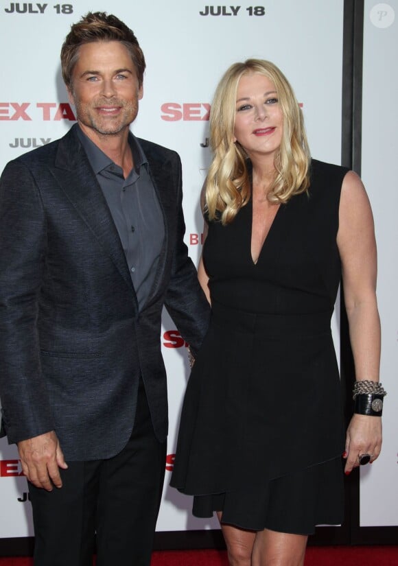 Photo Rob Lowe Sheryl Berkoff à La Première De Sex Tape Au Regency Village à Westwood Le 10