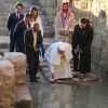 Le pape François en visite à Amman le 24 mai 2014, accueilli par le roi Abdullah II de Jordanie, la reine Rania et le prince héritier Hussein