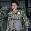 Le prince Hussein de Jordanie lors de sa formation de parachutiste. La reine Rania de Jordanie a publié cette photo de ''son aîné, sa fierté, sa joie'' le jour de son 20e anniversaire, le 28 juin 2014.