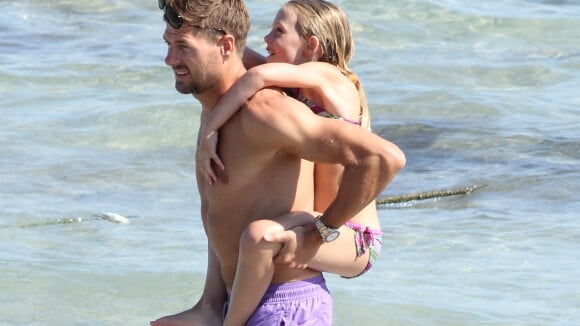 Steven Gerrard : Papa modèle, ses fillettes heureuses, sa belle Alex charmée