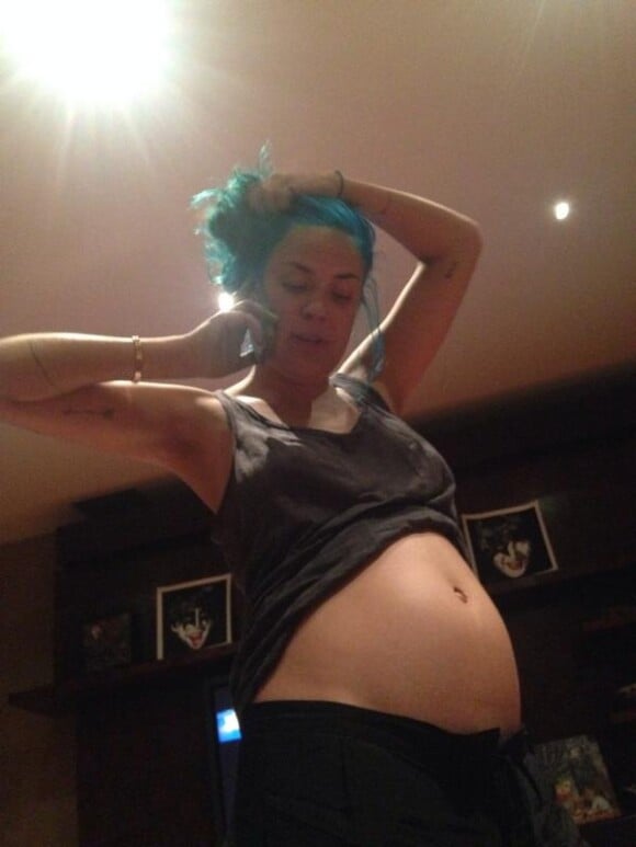 Tallulah Belle Willis serait-elle enceinte ? La photo, postée le 22 juillet 2014, semble révéler un baby-bump.