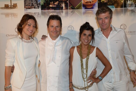 Shirley Bousquet, Christophe Leroy, Reem Kherici et Philippe Caroit lors de la 19e Soirée Blanche, le 14 juillet 2014 aux Moulins de Ramatuelle.