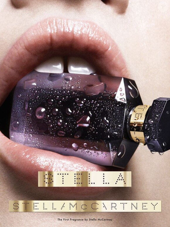 Lara Stone photographiée par Mert et Marcus pour Stella, le nouveau parfum féminin de Stella McCartney.