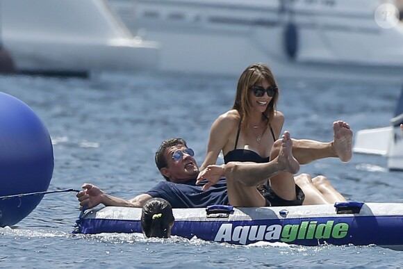 Sylvester Stallone profite de ses vacances avec sa femme Jennifer Flavin et ses trois filles, à Théoule-sur-Mer, sud de la France, le 28 juillet 2014.