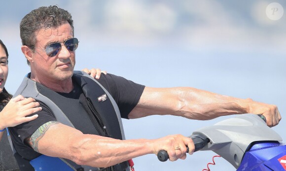 Sylvester Stallone en vacances avec sa femme Jennifer Flavin et leurs filles Sophia Rose, Sistine Rose et Scarlet Rose sur un magnifique yacht à Saint-Jean-Cap-Ferrat dans le sud de la France, le 26 juillet 2014.