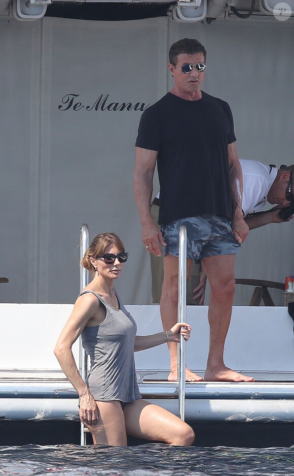 Sylvester Stallone en vacances avec sa femme Jennifer Flavin et leurs filles Sophia Rose, Sistine Rose et Scarlet Rose sur un magnifique yacht à Saint-Jean-Cap-Ferrat dans le sud de la France, le 26 juillet 2014.