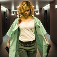 Scarlett Johansson : Sereine pour une impressionnante course-poursuite dans Lucy