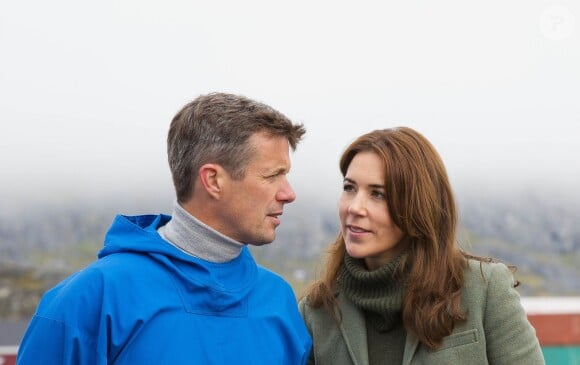 Le prince Frederik et la princesse Mary de Danemark arrivant à Nanortalik, au Groenland, le 2 août 2014