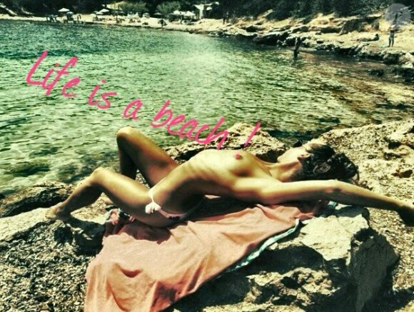 Alix (Bachelor 2014) : La grande gagnante se dévoile topless !