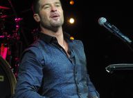 Robin Thicke : Un show annulé, papa poule en compagnie d'une charmante brune