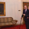 Le roi Juan Carlos Ier d'Espagne rencontre le président colombien Juan Manuel Santos à Bogota, le 6 août 2014. La première grande mission officielle de l'ancien souverain depuis son abdication le 18 juin.