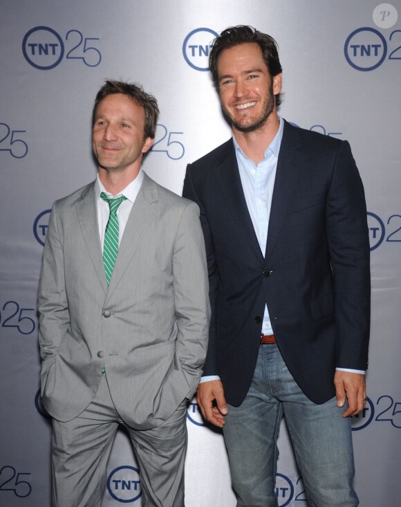 Mark-Paul Gosselaar et Breckin Meyer à Los Angeles, le 24 juillet 2013.