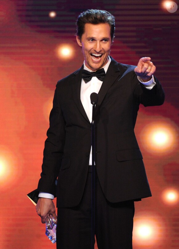Matthew McConaughey récompensée lors de la 4e scérémonie Annual Critics' Choice Television Awards à Los Angeles, le 19 juin 2014.