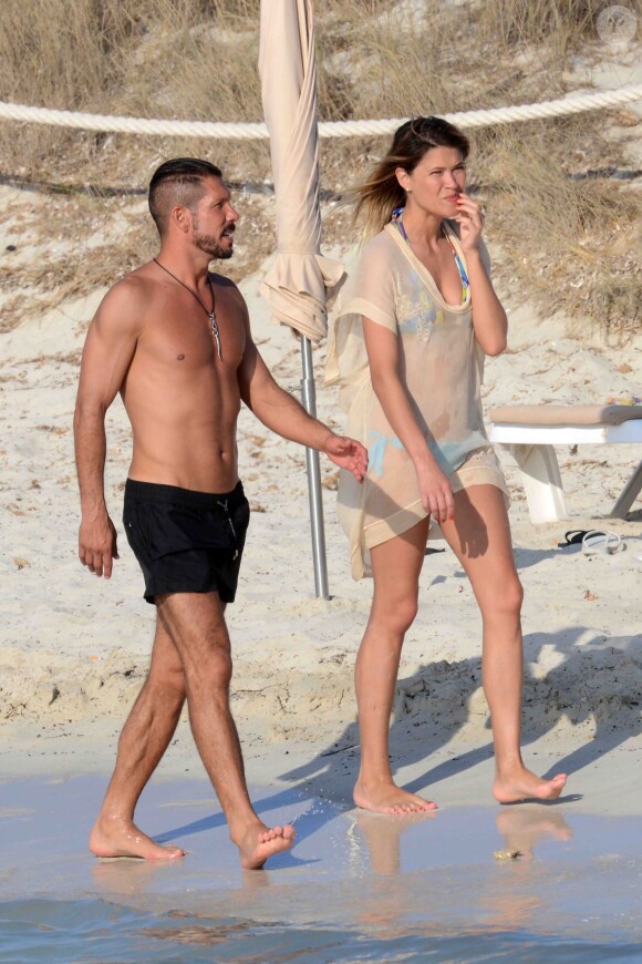 Diego Simeone et Carla Pereyra en vacances à Formentera, dans les Baléares, le 3 août 2014