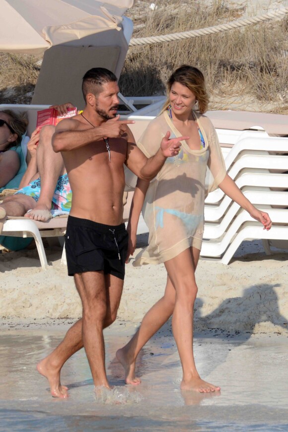 Diego Simeone et Carla Pereyra en vacances à Formentera, dans les Baléares, le 3 août 2014