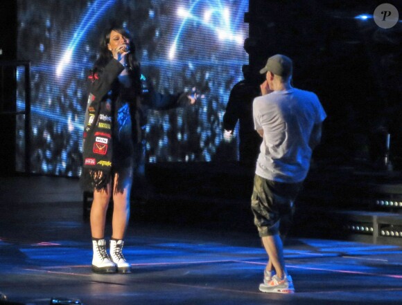 Rihanna et Eminem au Rose Bowl de Pasadena, le 7 août 2014.