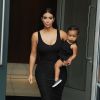 Kim Kardashian et son adorable fille North sortent de leur appartement à Soho à New York City, le 12, 2014.