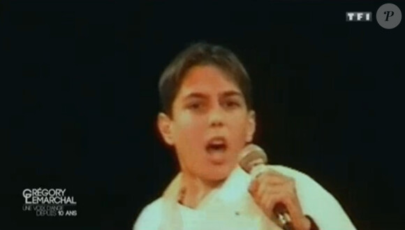 Durant son adolescence, Grégory chante en amateur (Extrait de l'émission hommage à Grégory Lemarchal diffusée le samedi 16 août 2014 à 20h55 sur TF1.)