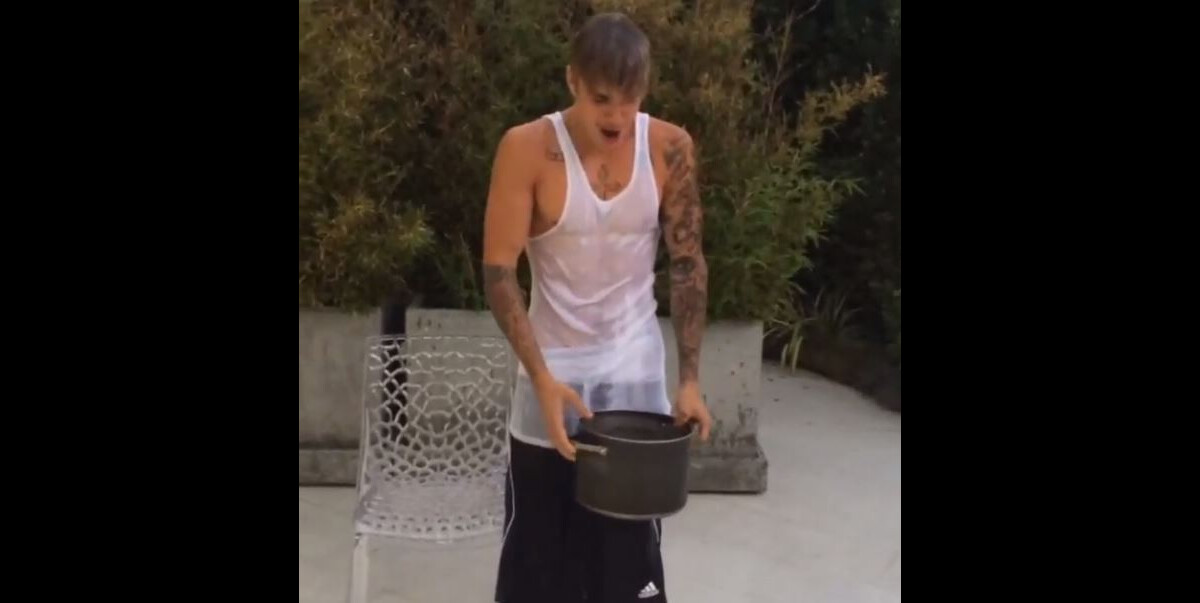 Vidéo Justin Bieber a pris part au défi Ice Bucket Challenge, le 17